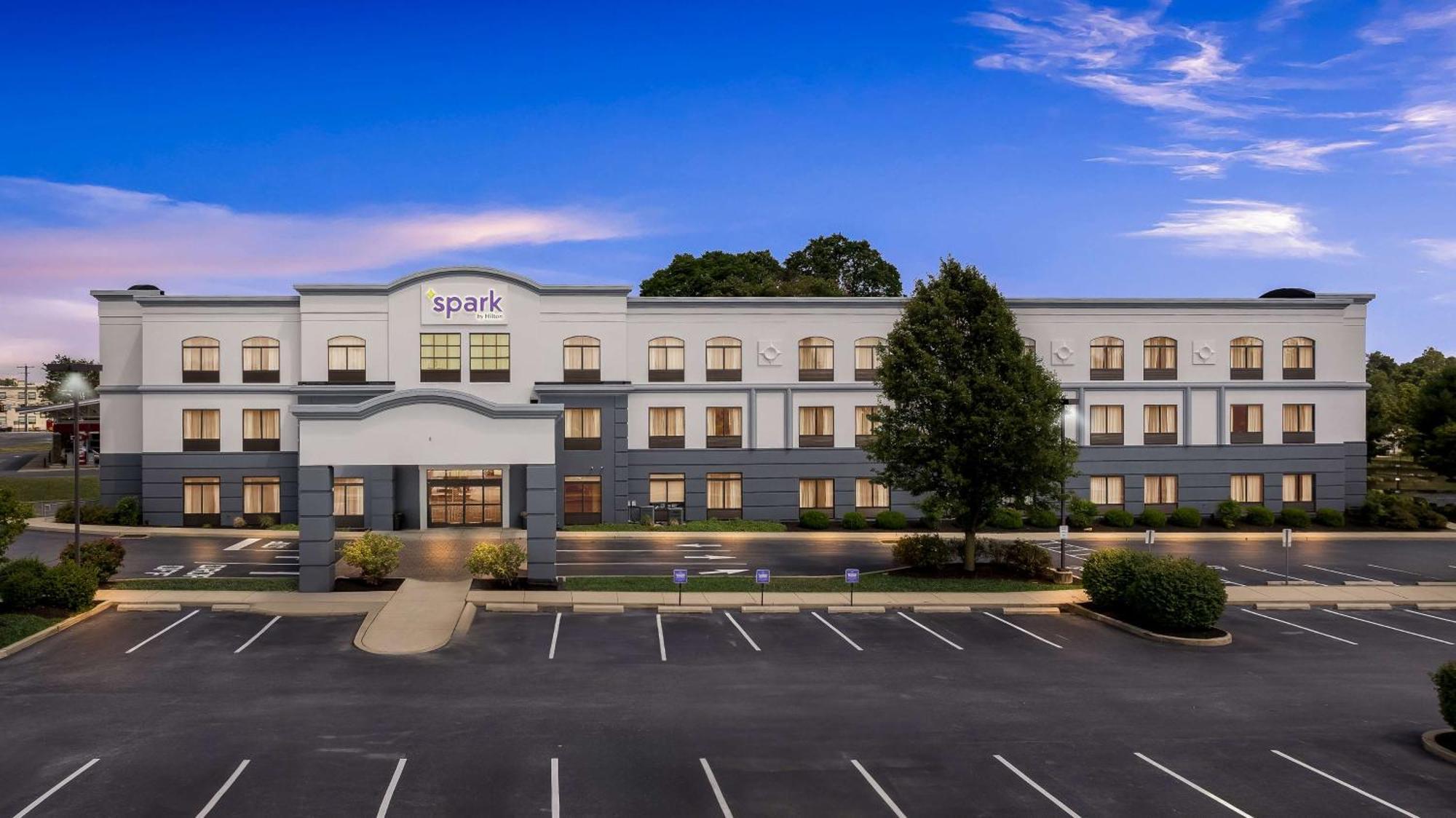 Spark By Hilton Lancaster Dutch Country Fertility Exterior photo